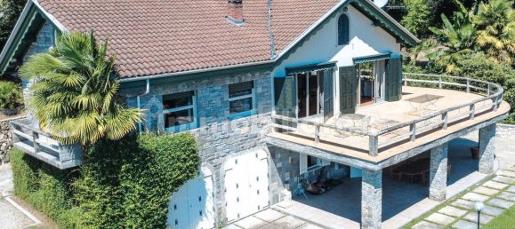 5 غرف نوم فيلا في Belgirate, Italy رقم 281954 36