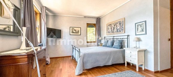 5 غرف نوم فيلا في Belgirate, Italy رقم 281954 24