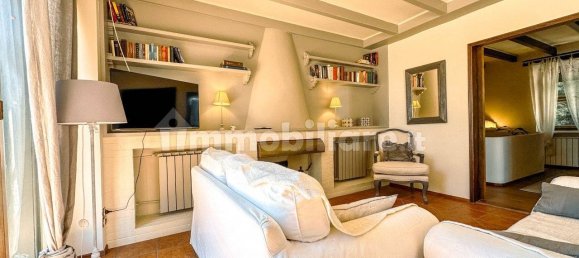 5 غرف نوم فيلا في Belgirate, Italy رقم 281954 7