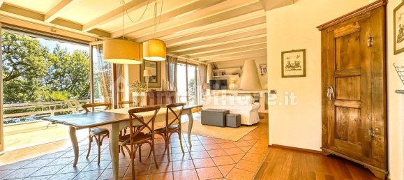 5 غرف نوم فيلا في Belgirate, Italy رقم 281954 23