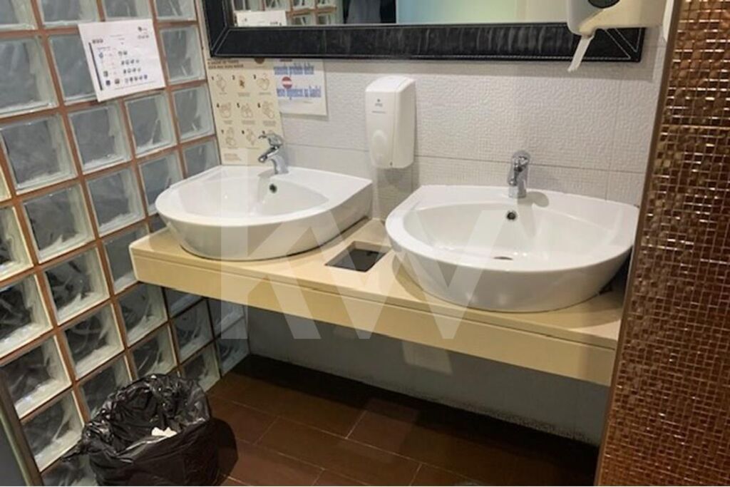 Gewerbliche Immobilie in Rio de Mouro, Portugal 285m², Nr. 78615