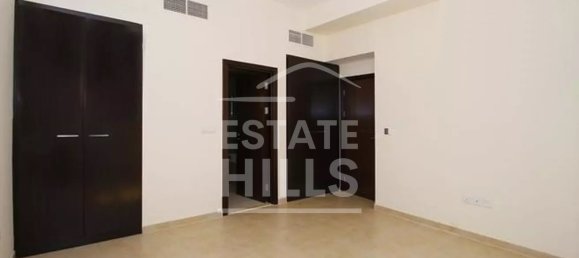 3 bedrooms Apartment in Remraam, UAE No. 6534 4