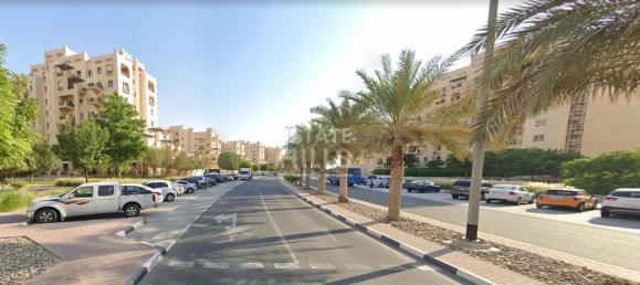 3 bedrooms Apartment in Remraam, UAE No. 6534 12