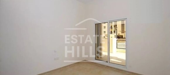 3 bedrooms Apartment in Remraam, UAE No. 6534 5