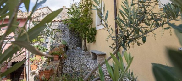 Здание с 12 комнатами в Поджо Катино, Италия № 62841 6