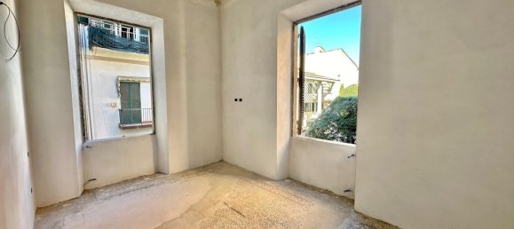 3 rooms Apartment in Florence, Italy No. 52112 12