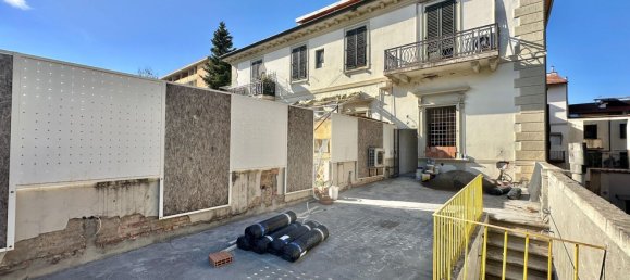 3 rooms Apartment in Florence, Italy No. 52112 5