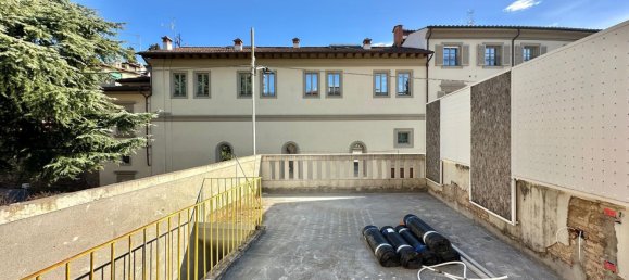 3 rooms Apartment in Florence, Italy No. 52112 22