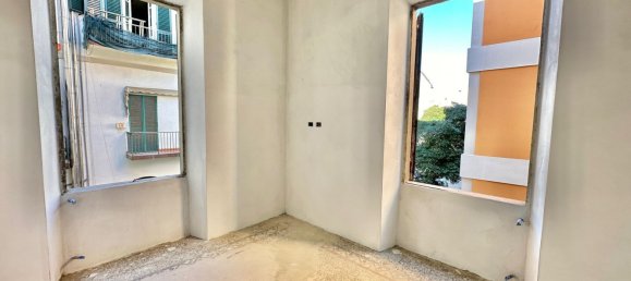 3 rooms Apartment in Florence, Italy No. 52112 11