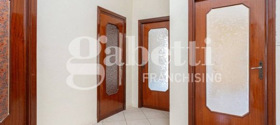 2 bedrooms Apartment in Mugnano di Napoli, Italy No. 169440 4