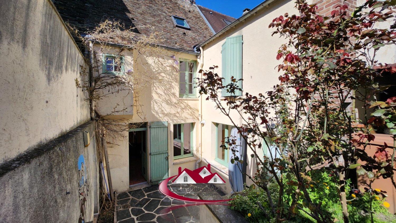 4 bedrooms House in Houdan, France No. 149967