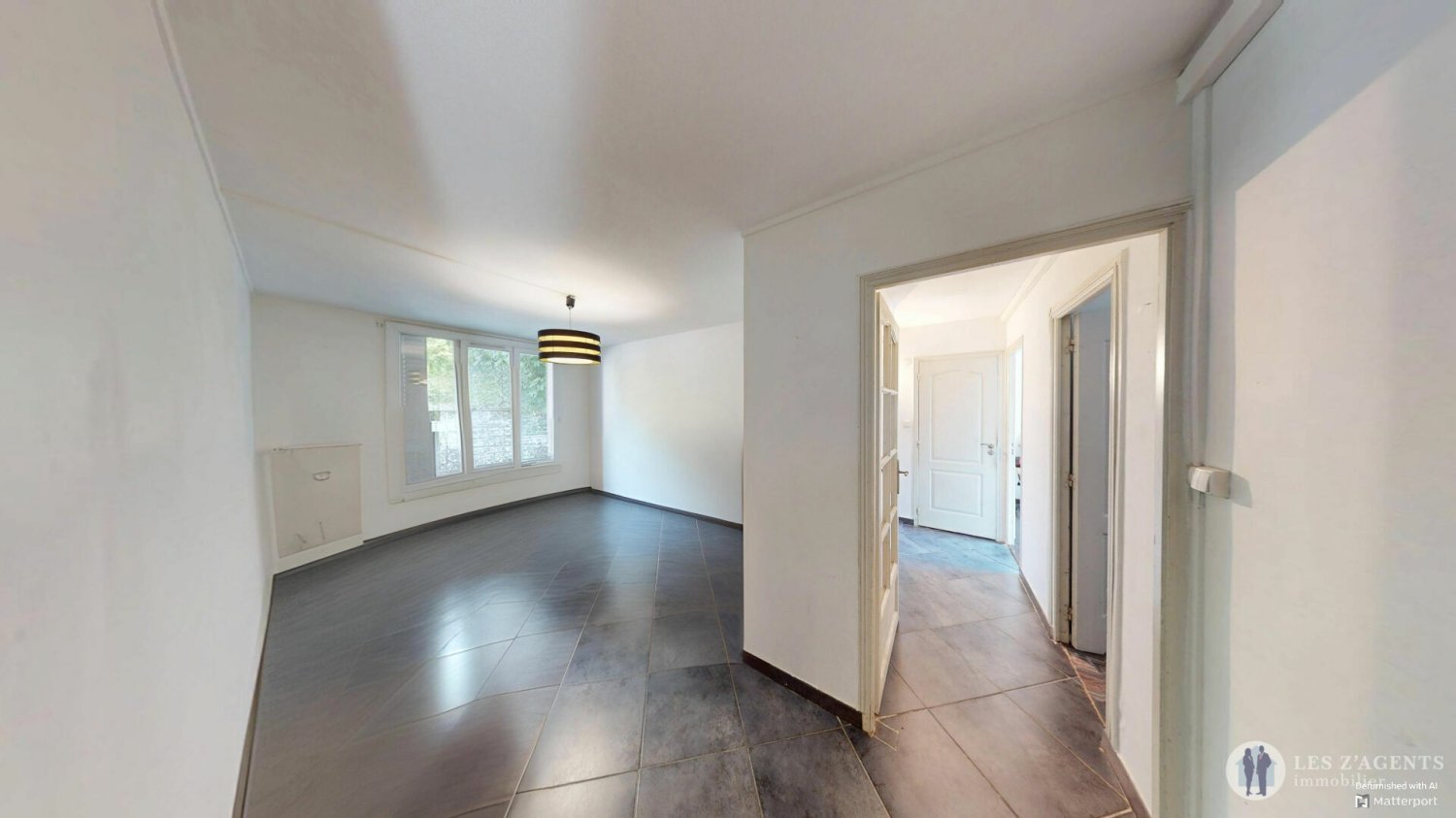 3 bedrooms Apartment in Le Pont-de-Claix, France No. 355421