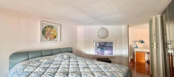 Квартира с 4 комнатами в Неаполь, Италия № 32978 41