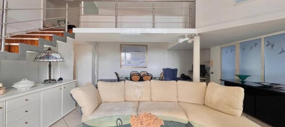 Квартира с 4 комнатами в Неаполь, Италия № 32978 2