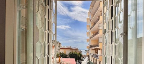 Квартира с 4 комнатами в Неаполь, Италия № 32978 57