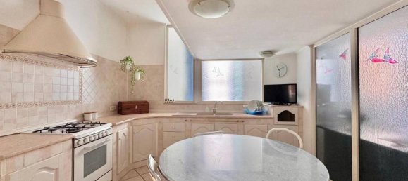 Квартира с 4 комнатами в Неаполь, Италия № 32978 14