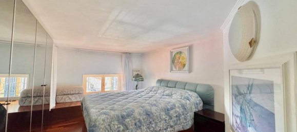 Квартира с 4 комнатами в Неаполь, Италия № 32978 39