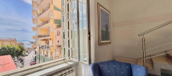 Квартира с 4 комнатами в Неаполь, Италия № 32978 32