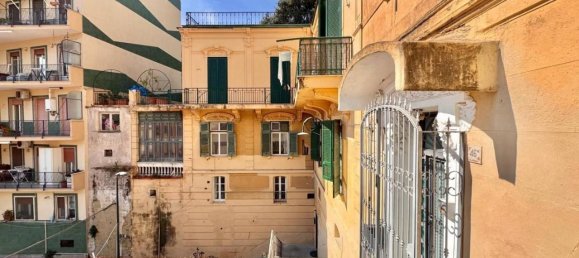 Квартира с 4 комнатами в Неаполь, Италия № 32978 52