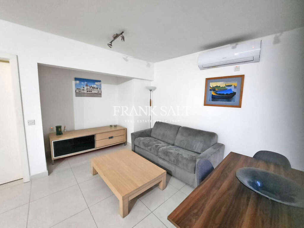 Квартира с 1 спальней в Сент-Джулианс, Мальта № 8324