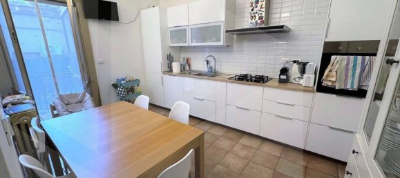 4 rooms Apartment in Bologna, Italy No. 97552 7