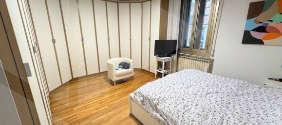 4 rooms Apartment in Bologna, Italy No. 97552 11