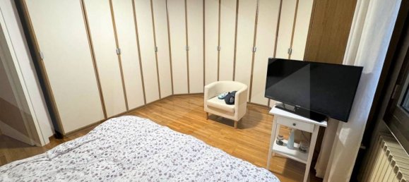 4 rooms Apartment in Bologna, Italy No. 97552 12