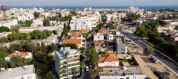 3 bedrooms Apartment in Limassol, Cyprus No. 10219 3