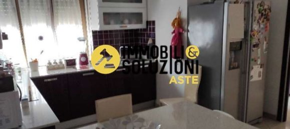 2 rooms Apartment in Sesto San Giovanni, Italy No. 13889 3