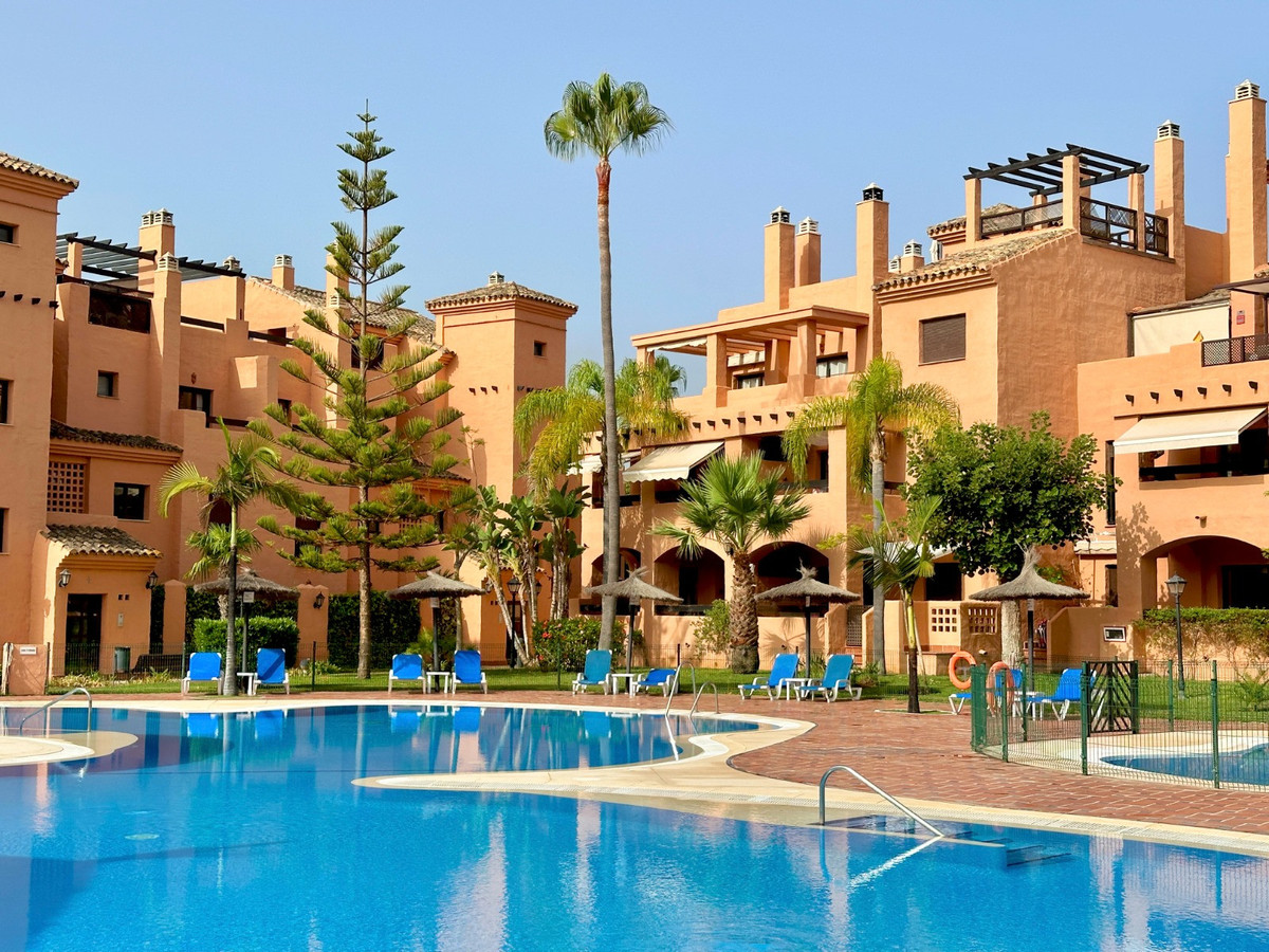 2 Schlafzimmer Wohnung in Estepona, Spain, Nr. 276733