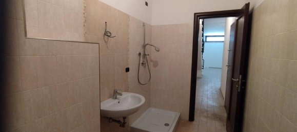 4-Zimmer Haus in Rome, Italy, Nr. 122671 11