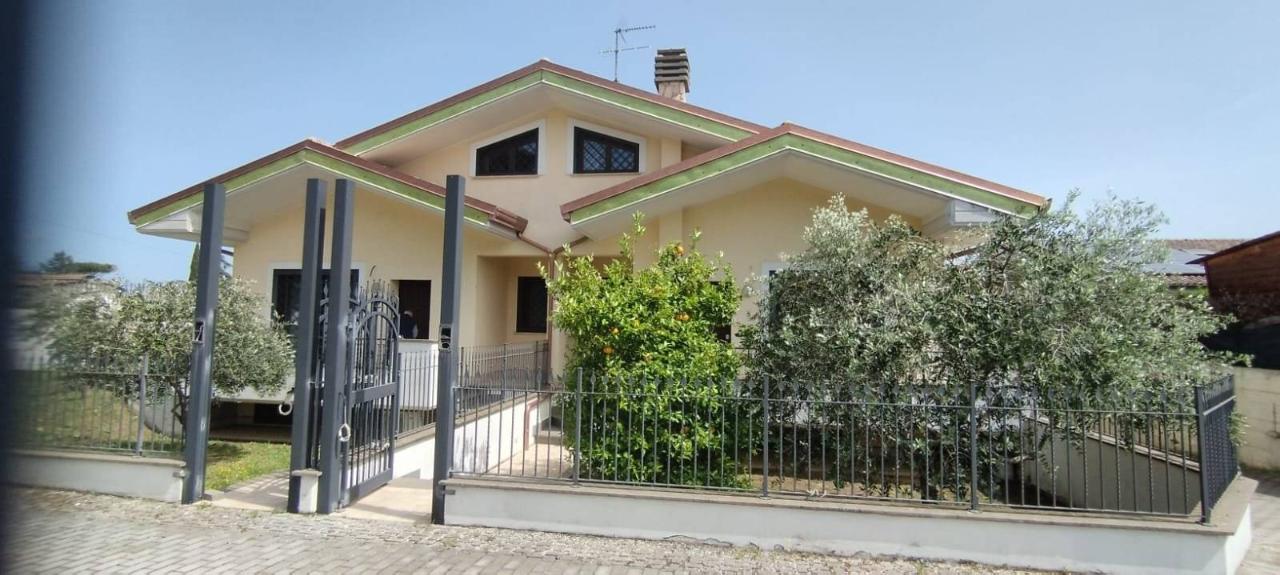 4-Zimmer Haus in Rome, Italy, Nr. 122671