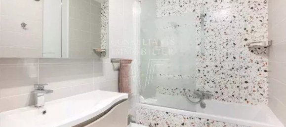 4 bedrooms Apartment in Paris, France No. 276496 7