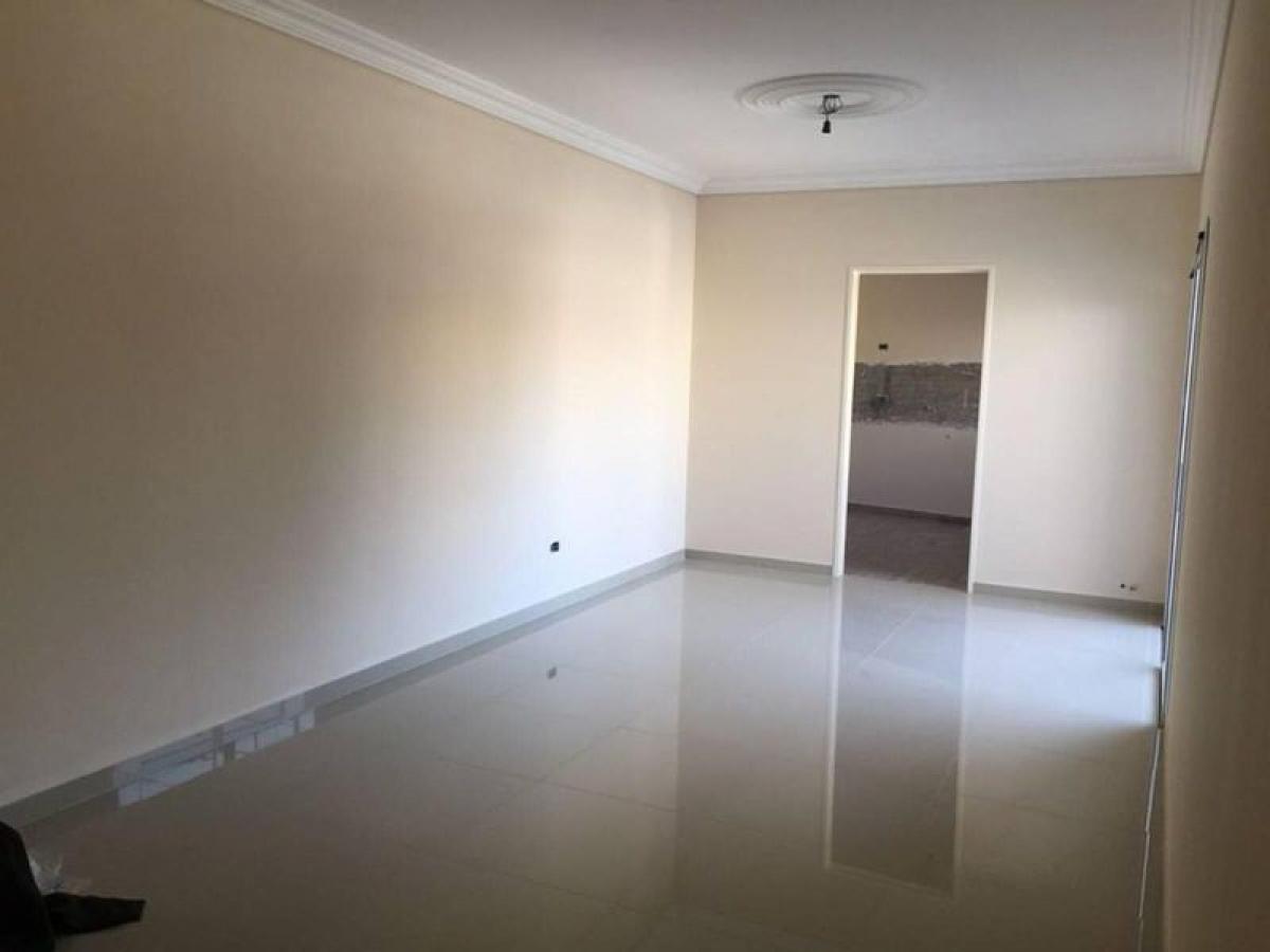 Casa de 2 dormitorios en Buenos Aires, Argentina No. 84883