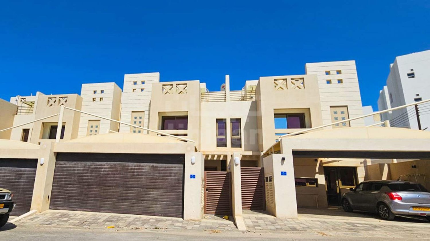 6 bedrooms Villa in Bawshar, Oman No. 489