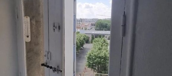 2 bedrooms Apartment in Paris, France No. 168983 11