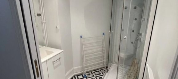 2 bedrooms Apartment in Paris, France No. 168983 29