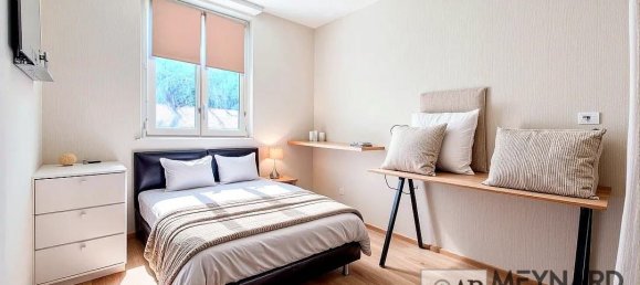 Casa de 3 dormitorios en Crecy-la-Chapelle, France No. 319452 8