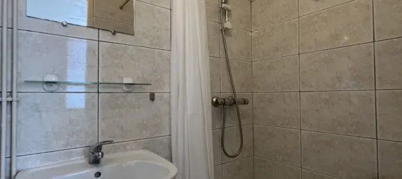 Studio in Reims, France No. 352360 3