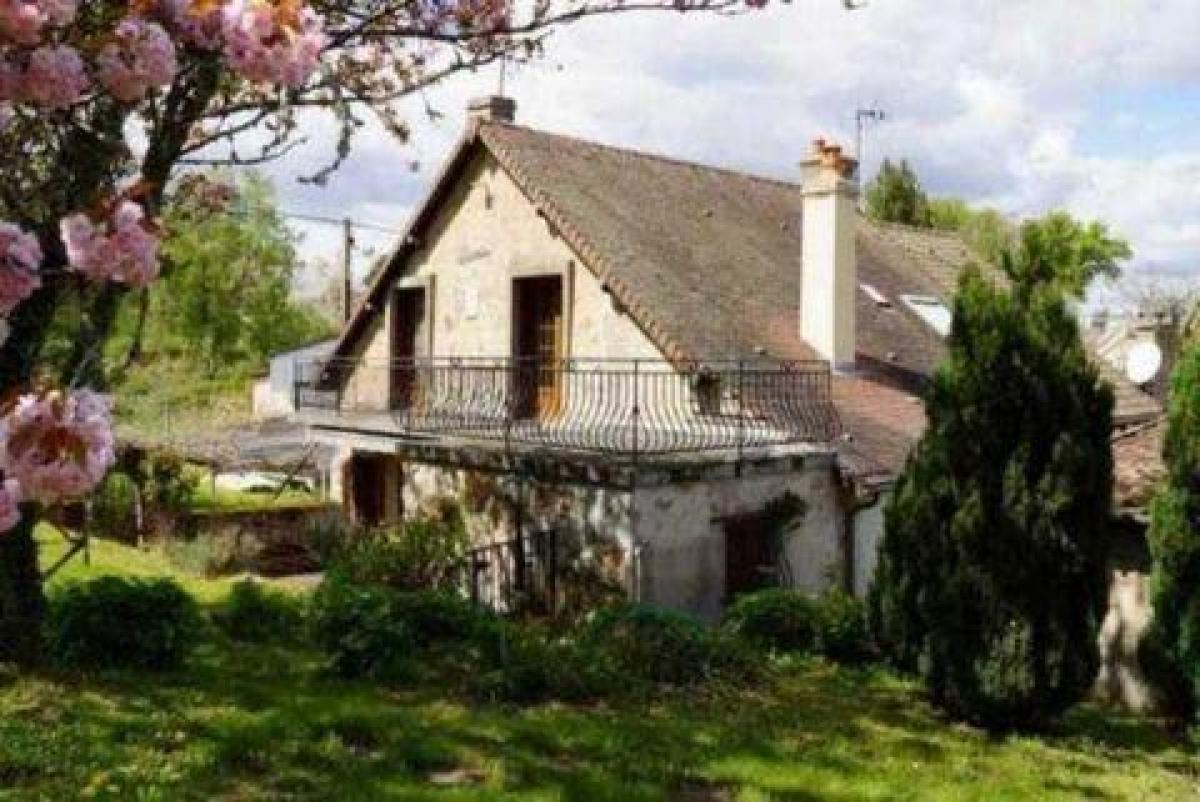 4 bedrooms House in Saulieu, France No. 12026