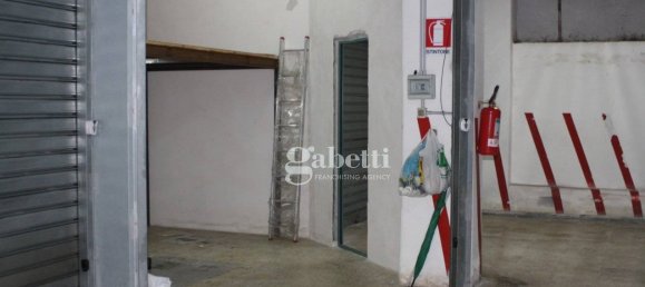 15m² Garage in Salerno, Italy No. 128184 6