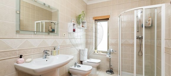 4 bedrooms House in Leiria, Portugal No. 24303 16