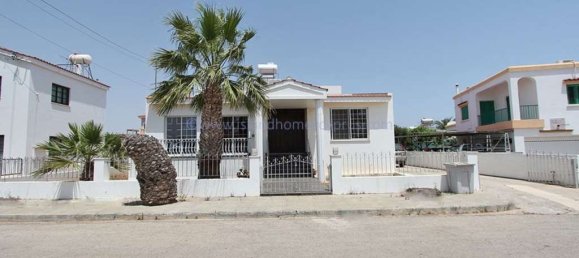 5 Schlafzimmer Haus in Deryneia, Cyprus, Nr. 23812 7