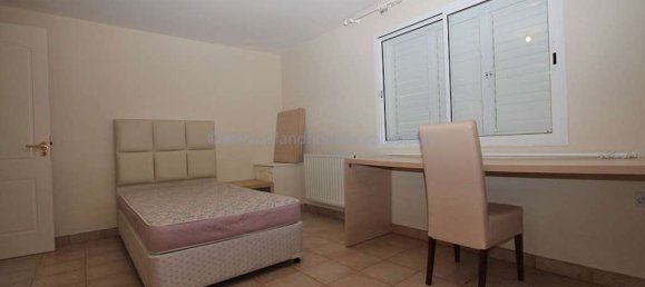 5 Schlafzimmer Haus in Deryneia, Cyprus, Nr. 23812 30