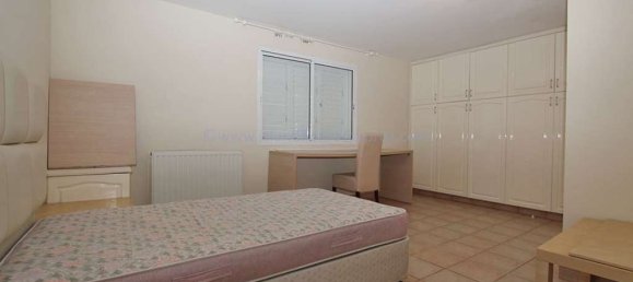5 Schlafzimmer Haus in Deryneia, Cyprus, Nr. 23812 2
