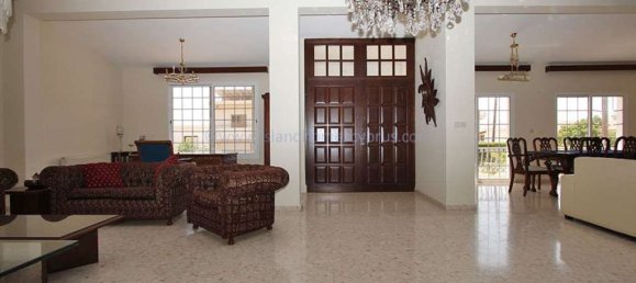 5 Schlafzimmer Haus in Deryneia, Cyprus, Nr. 23812 3