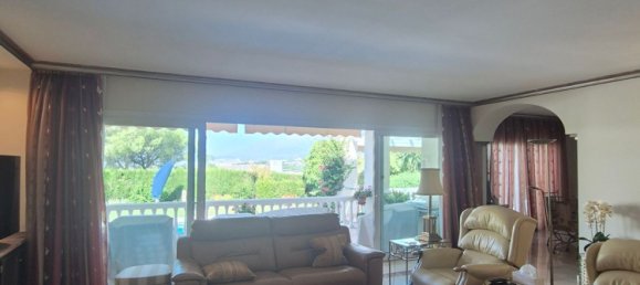 5 bedrooms Villa in Estepona, Spain No. 187866 8