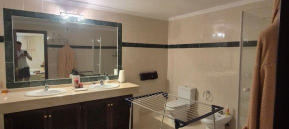 5 bedrooms Villa in Estepona, Spain No. 187866 24