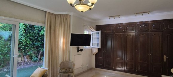 5 bedrooms Villa in Estepona, Spain No. 187866 14