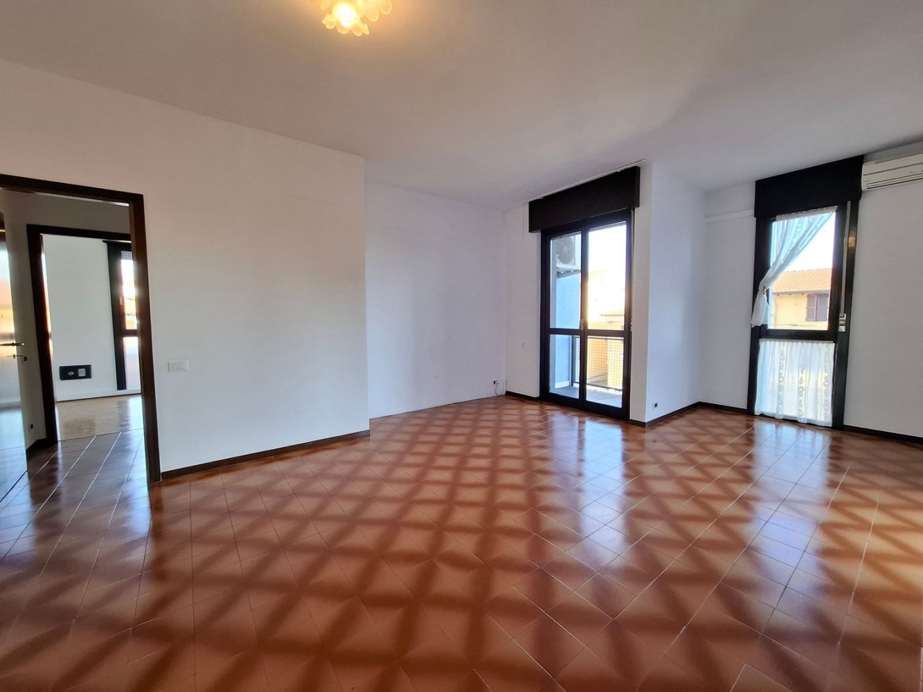Apartamento de 3 habitaciónes en Veniano, Italy No. 235870